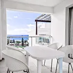 3 Bedroom Seaview Direct In With Pool * Coral Bay