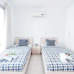 Villa 3 Bedroom Seaview Direct In With Pool Coral Bay