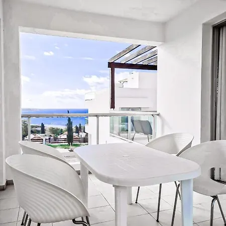 3 Bedroom Seaview Direct In With Pool * Coral Bay