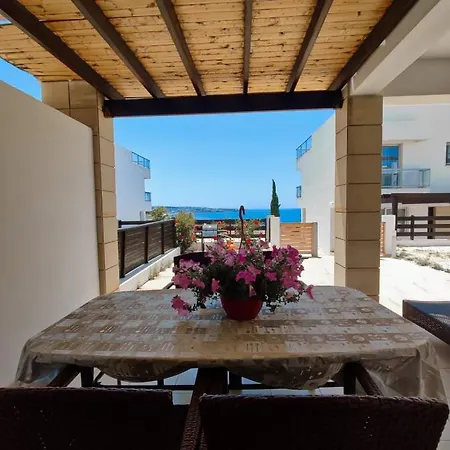 3 Bedroom Seaview Direct In With Pool