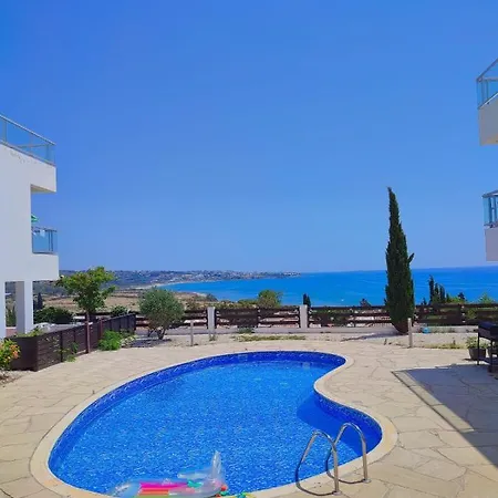 3 Zimmer, Meerblick Direkt In Villa
